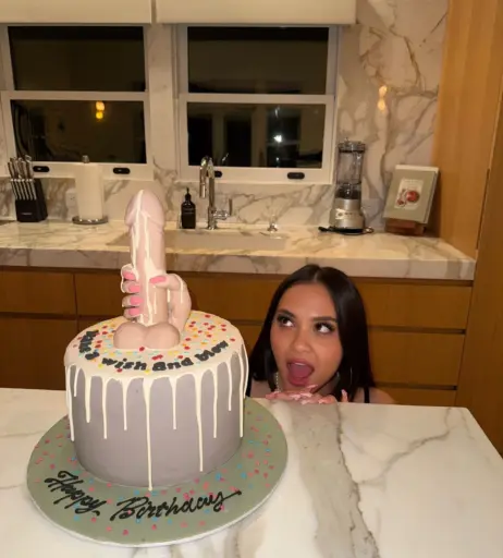 Image 20645330 from Stella Hudgens (Vanessa's Sister)