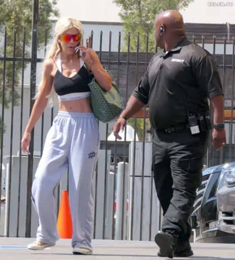 Image 2064381 from Tori Spelling