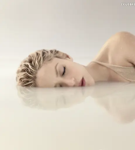 Image 2061879 from Shakira