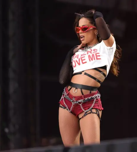 Image 2061015 from Anitta