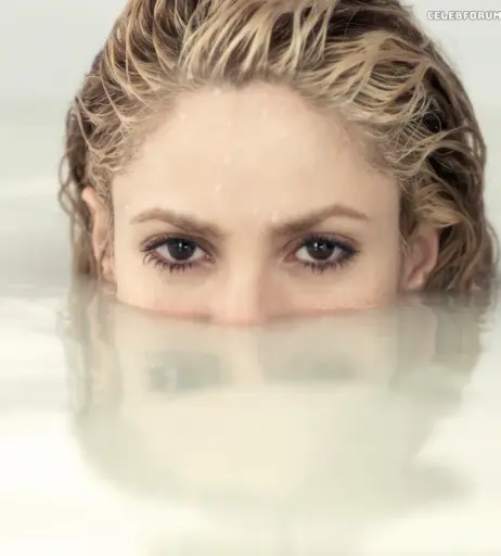 Image 2061940 from Shakira