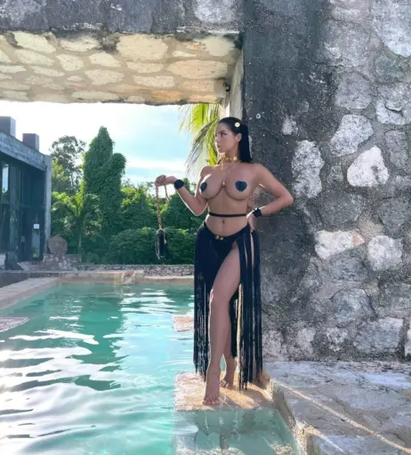 Image 20631331 from Demi Rose Mawby