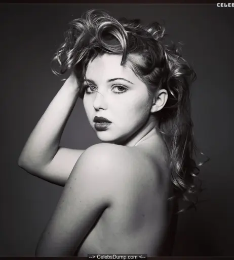 Image 2068694 from Sammi Hanratty