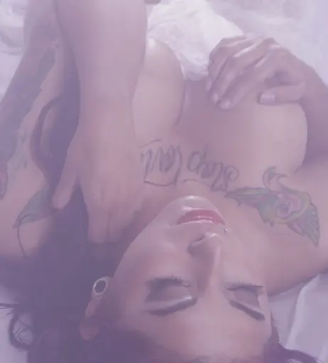 Image 20544030 from Nathalie Hardy / Milou Suicide