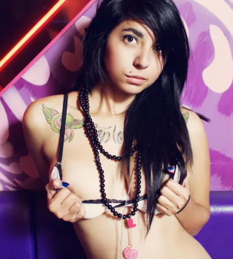 Image 20544211 from Nathalie Hardy / Milou Suicide