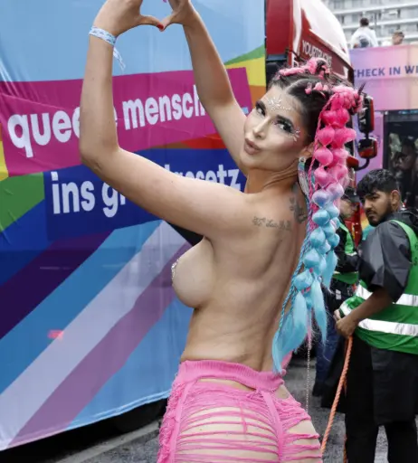 Image 2045388 from Micaela Schäfer