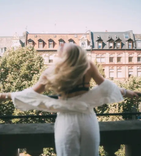 Image 2042469 from Lola Weippert