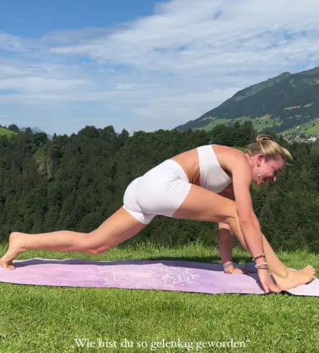 Image 2042166 from Lola Weippert