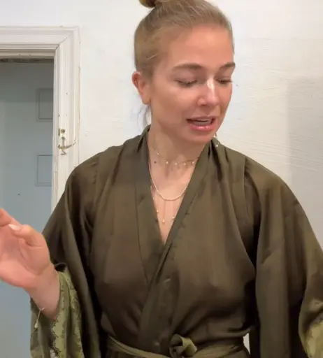 Image 2040545 from Lola Weippert