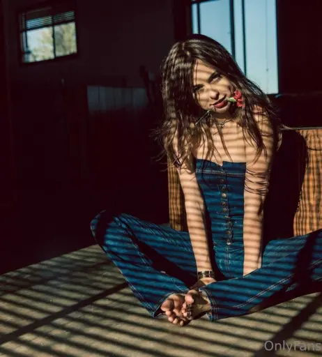 Image 2048716 from Riley Reid