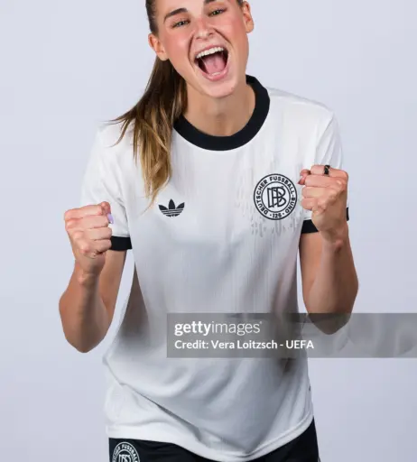 Image 20354124 from Female football/soccer players