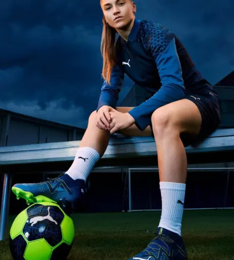 Image 20354100 from Female football/soccer players