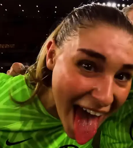 Image 20354139 from Female football/soccer players
