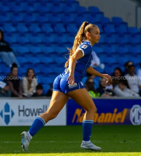 Image 20354162 from Female football/soccer players
