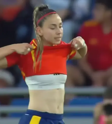 Image 20354142 from Female football/soccer players