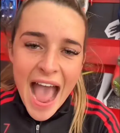 Image 20354058 from Female football/soccer players