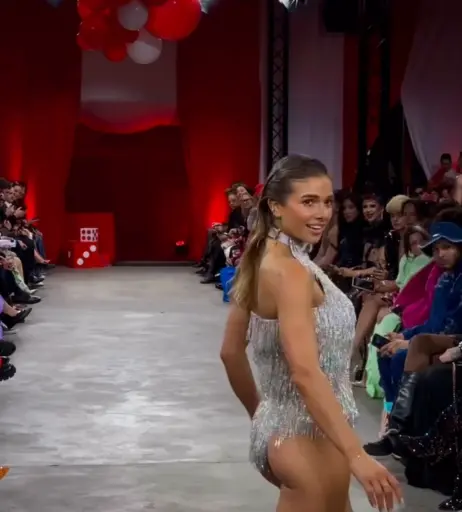 Image 2037882 from Lola Weippert