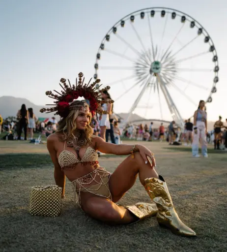 Image 2033870 from Lola Weippert