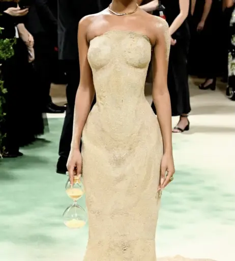 Image 2014095 from Tyla