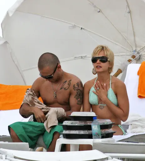 Image 2013083 from Mena Suvari