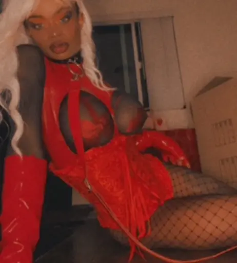 Image 20189295 from thebanannaqueen