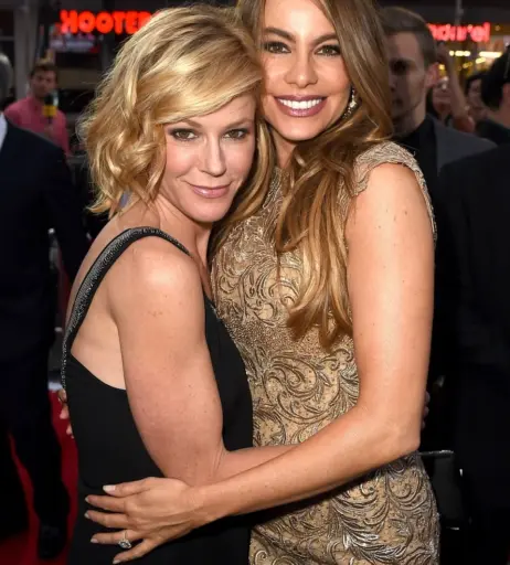 Image 2005795 from Julie Bowen