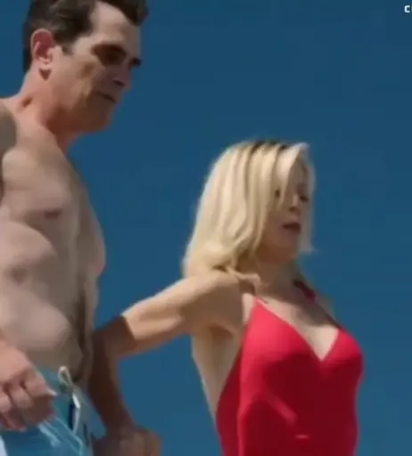 Image 2007447 from Julie Bowen