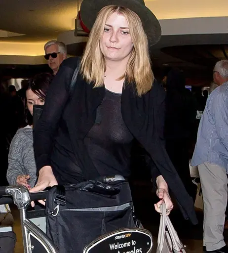 Image 2001004 from Mischa Barton