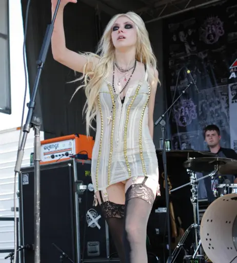 Image 2001357 from Taylor Momsen