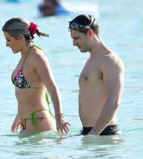 Image 2002004 from Sarah Jayne Dunn