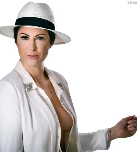 Image 2002397 from Madita van Huelsen