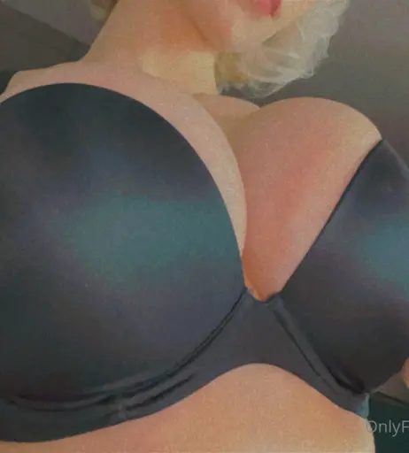 Image 11957238 from PinupPixie / Cyberpunk Pixie