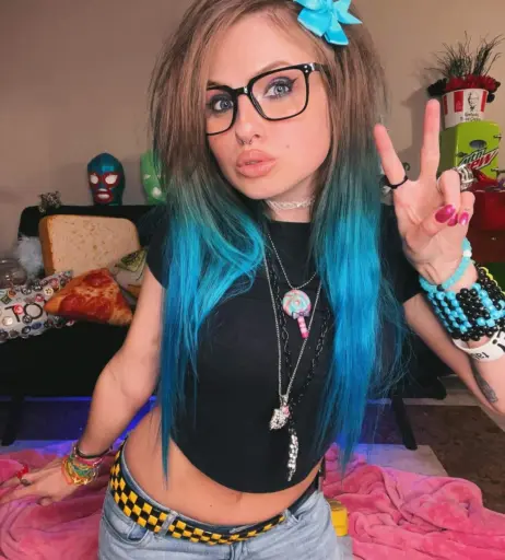 Image 11952338 from Tabby Ridiman / Tabs24x7