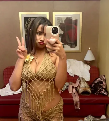 Image 11978639 from Prakriti Saha / prakritisahaa