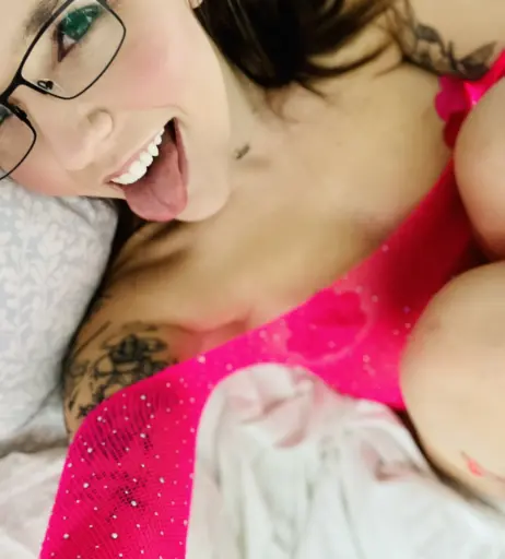 Image 11970745 from glassescutie24