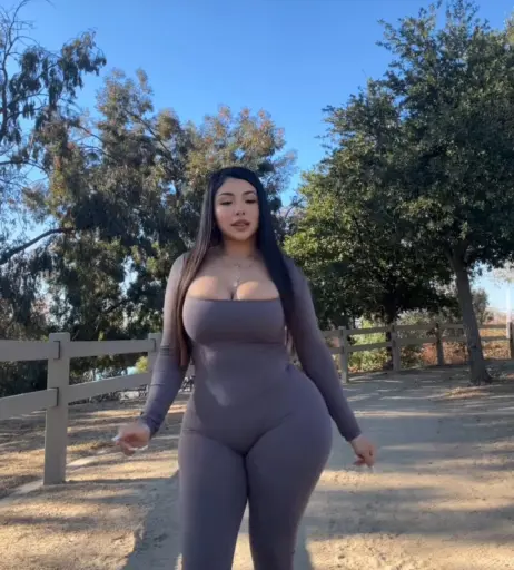 Image 11921018 from Pamyamz