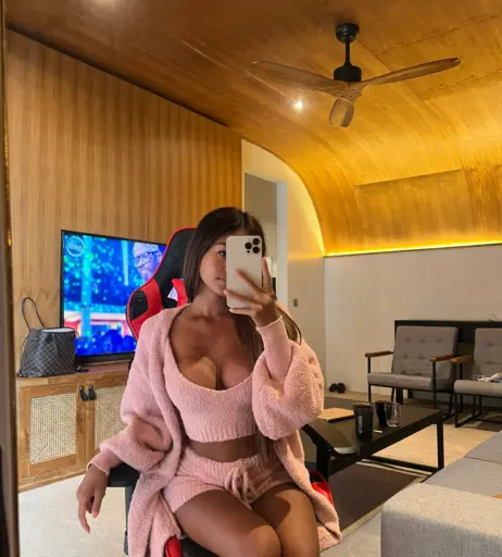 Image 11907399 from maeurn1 / maeurn.tv / Maeurn Smiles