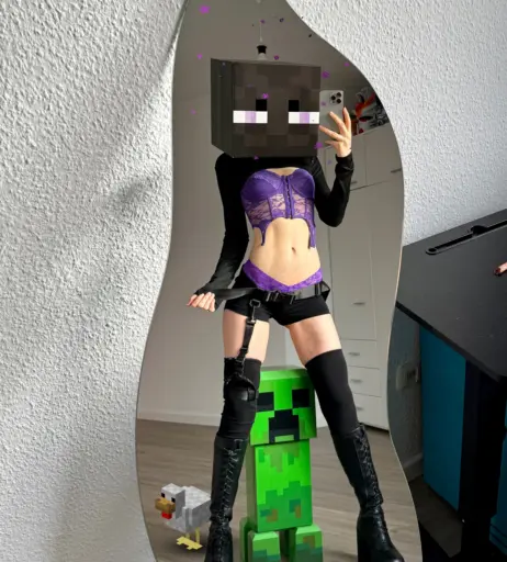 Image 11900612 from Anna Svperdone / Superd0ne