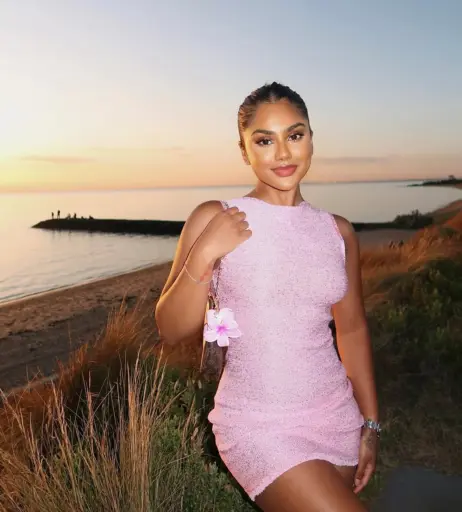 Image 11984357 from Shaniya Nisha | @shaniya_nisha