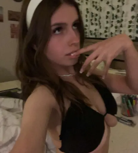 Image 11981167 from Hailey Phillips / haileychechik / haileyphilllips / maybeehailey /