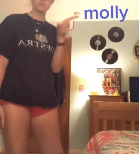 Image 11982055 from Lia Reacts / Lia_Fiore