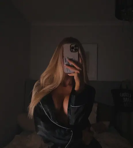 Image 11876836 from Cassie and Chloe Roberts