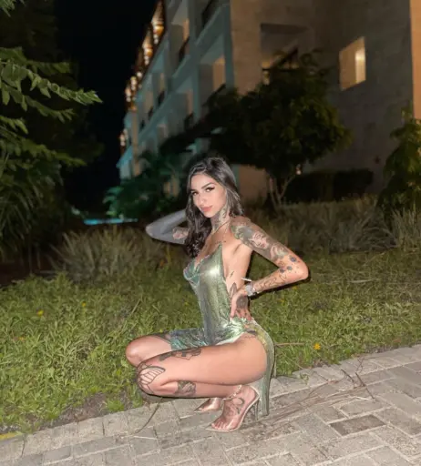 Image 11871772 from Kayla Hatem , therealkaylizzzle, Kaylizzzle