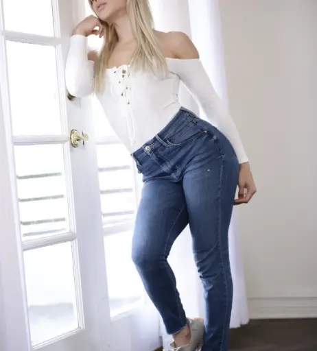 Image 1189621 from Abella Danger