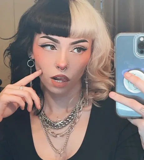 Image 11890320 from Emma Langevin