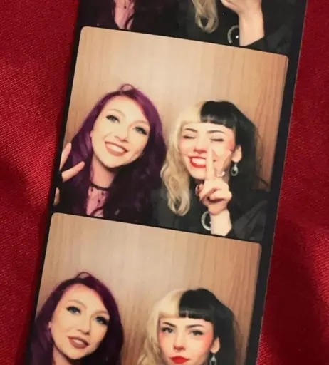 Image 11890296 from Emma Langevin