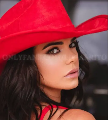 Image 11893543 from Livia Brito