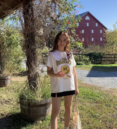 Image 11892970 from Laufey lin