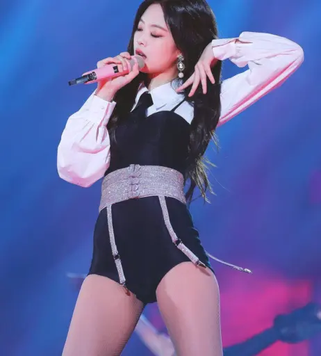 Image 11892513 from Jennie | BLΛƆKPIИK (Blackpink)