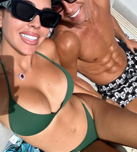 Image 11892576 from Georgina Rodriguez